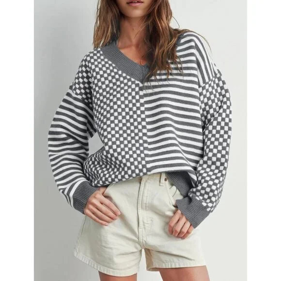 Women's Grey Striped Checkered V Neck Casual Knit Trendy Pullover Sweaters - Picture 2 of 3